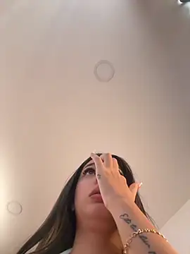 Mavii  online show from November 20, 4:51 pm