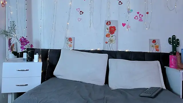 AmaraMoon  online show from November 5, 7:14 pm