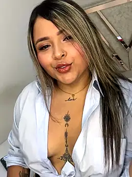 ashley-swift- online show from November 7, 4:56 am