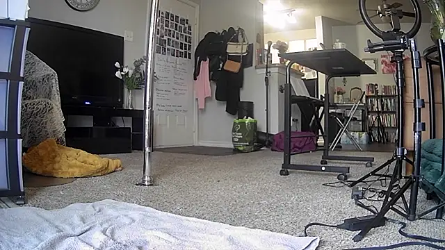 Goddessbriannaaa online show from March 10, 4:56 pm