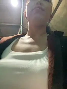 Huong-Ly online show from October 15, 8:03 am