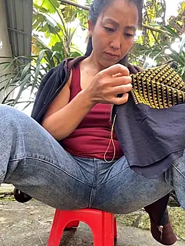 Huong-Ly online show from October 19, 1:39 am