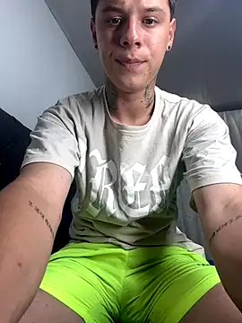 Snapshot of jordan_422 chatting on October 27, 7:51 pm jordan 422 online show from October 27, 7:51 pm