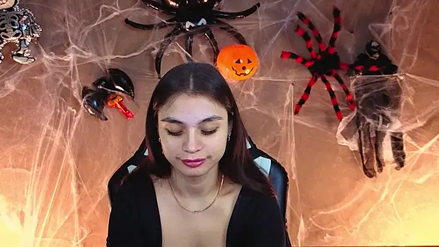 Snapshot of Leila_Hefner chatting on October 23, 3:17 am Leila Hefner online show from October 23, 3:17 am