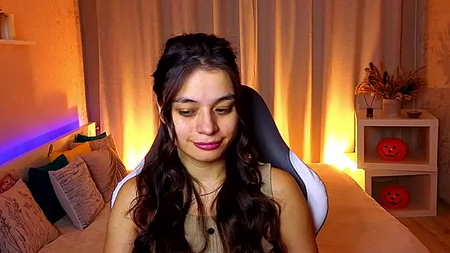 Snapshot of Leila_Hefner chatting on November 18, 3:12 am Leila Hefner online show from November 18, 3:12 am