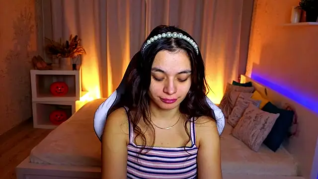 Snapshot of Leila_Hefner chatting on November 20, 2:56 am Leila Hefner online show from November 20, 2:56 am