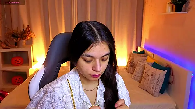 Snapshot of Leila_Hefner chatting on November 27, 2:57 am Leila Hefner online show from November 27, 2:57 am