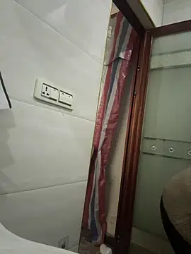 crhong666 online show from January 16, 12:47 am