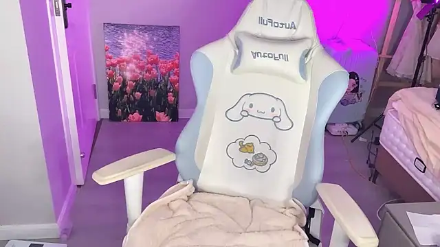 Snapshot of Sheepoooooooo chatting on November 19, 2:22 am Sheepoooooooo online show from November 19, 2:22 am