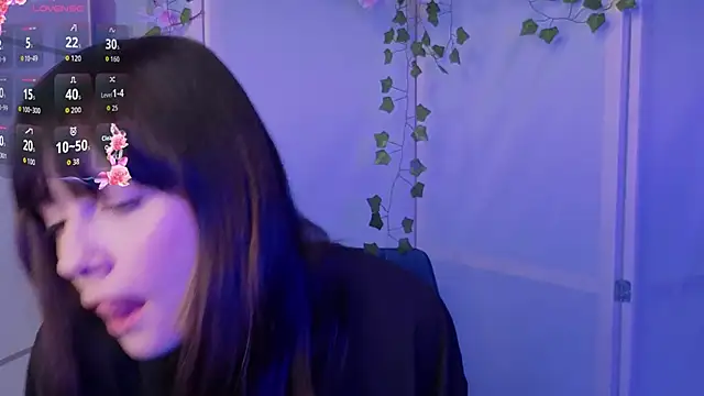 Honeey Beee online show from November 9, 4:38 pm