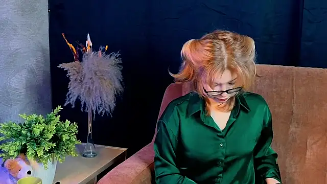 Stella Vanila online show from February 9, 8:13 pm