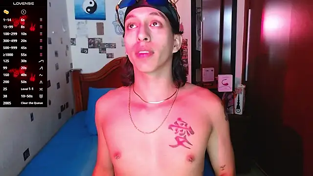 Snapshot of DannyPhantom555 chatting on November 14, 9:35 pm DannyPhantom555 online show from November 14, 9:35 pm