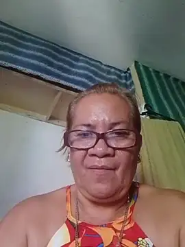 Snapshot of vickyhot1966 chatting on June 17, 5:32 am vickyhot1966 online show from June 17, 5:32 am