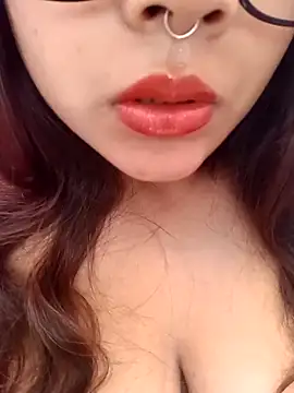 Snapshot of Hott_Muskan chatting on November 30, 11:14 am Hott Muskan online show from November 30, 11:14 am