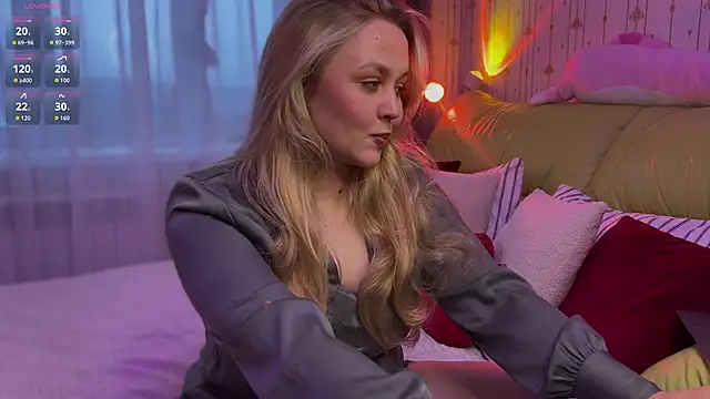 Estella Elwood online show from March 8, 12:52 am