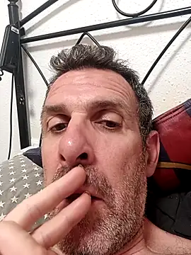 gigolobcn online show from April 29, 9:21 pm