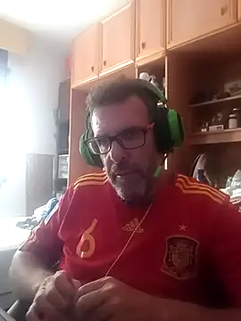 gigolobcn online show from July 10, 2:30 pm