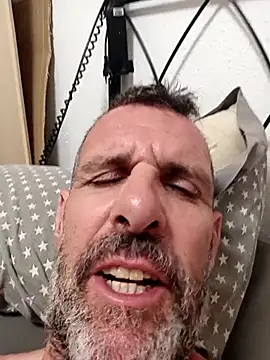 gigolobcn online show from August 9, 3:34 am