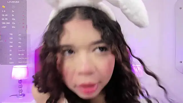 STEFANY MOLL online show from December 2, 3:45 am