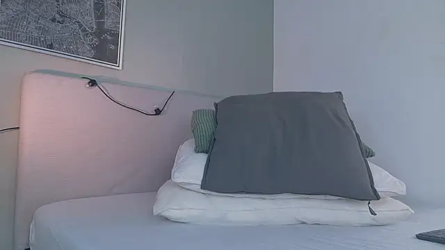 Nickifox   online show from November 25, 7:47 pm