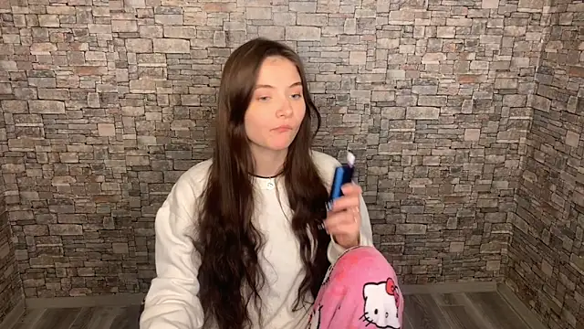 Snapshot of may_rollins chatting on December 19, 5:53 pm may rollins online show from December 19, 5:53 pm