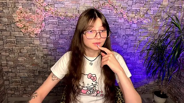 Snapshot of may_rollins chatting on May 26, 2:24 pm may rollins online show from May 26, 2:24 pm