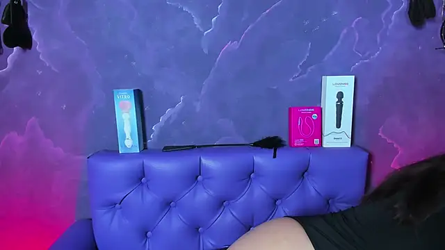 Snapshot of Lili_milk20 chatting on October 27, 7:18 pm Lili milk20 online show from October 27, 7:18 pm