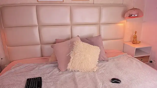 Natt Clark online show from October 24, 1:07 pm