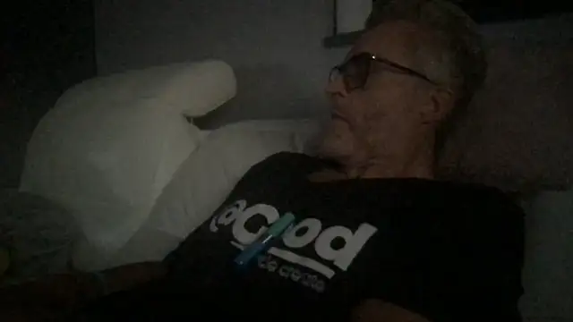 Snapshot of Axl_hot chatting on July 22, 7:05 pm Axl hot online show from July 22, 7:05 pm