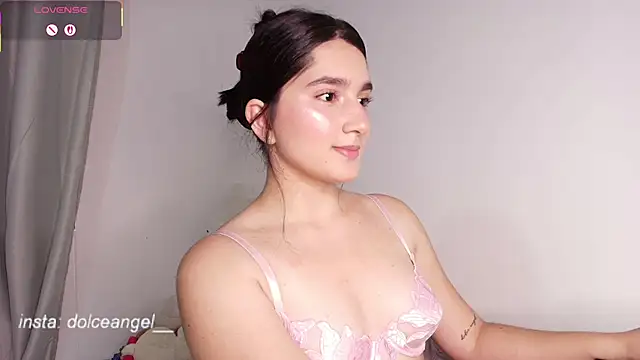 Snapshot of dulceangel__ chatting on October 2, 10:28 pm dulceangel online show from October 2, 10:28 pm