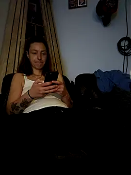 Snapshot of BananaInKiwi chatting on October 25, 9:20 pm BananaInKiwi online show from October 25, 9:20 pm