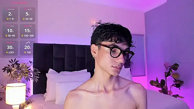 Phillicious   online show from November 7, 10:21 pm