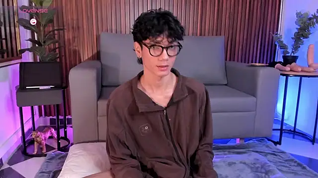 Phillicious   online show from February 20, 11:38 pm