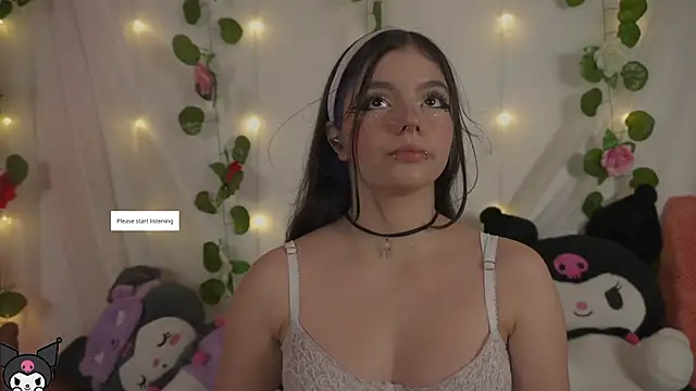 Snapshot of cutee_andrea chatting on June 10, 2:45 am cutee andrea online show from June 10, 2:45 am