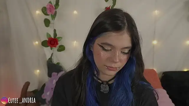 Snapshot of cutee_andrea chatting on June 18, 3:29 am cutee andrea online show from June 18, 3:29 am
