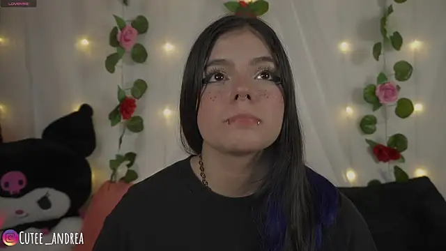 cutee andrea online show from July 15, 2:06 am
