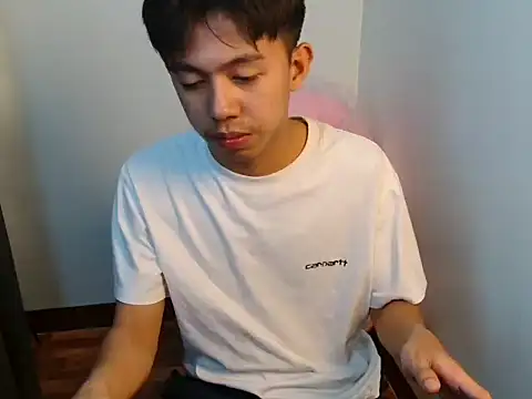 Asian hornyforyou online show from March 25, 10:21 am