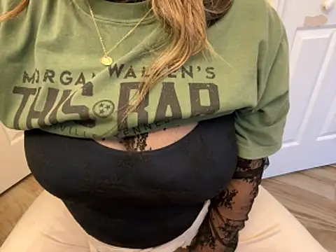 MissElizabethXoXo online show from November 16, 10:15 pm