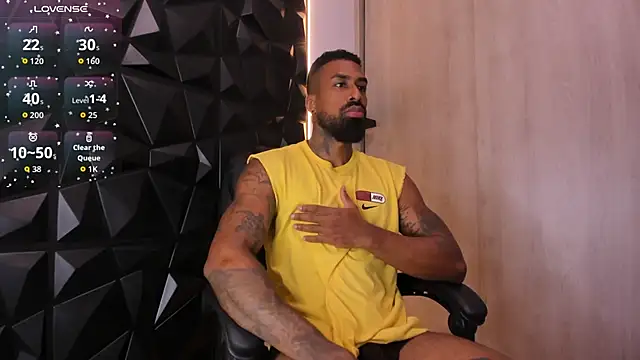 Snapshot of OstinDaniels chatting on September 9, 10:09 pm OstinDaniels online show from September 9, 10:09 pm