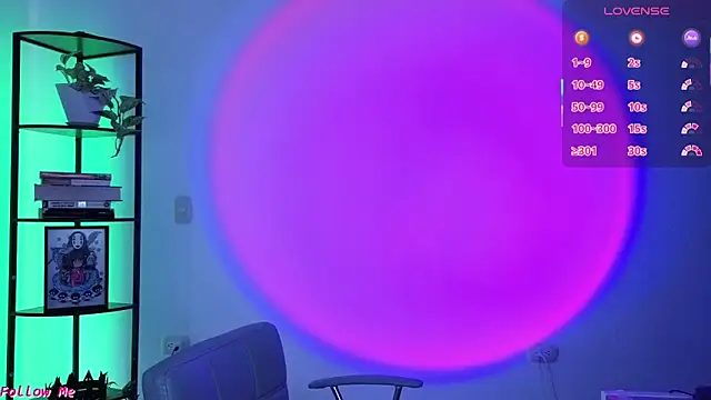 girldom online show from March 17, 3:37 pm