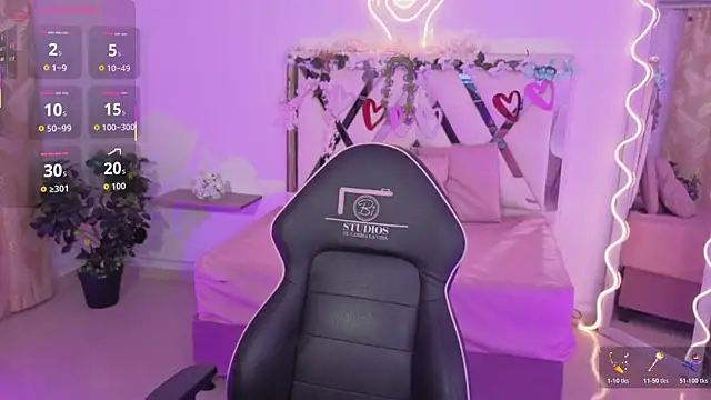 ZURY TAY online show from November 9, 12:03 pm