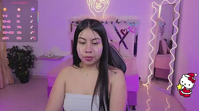 ZURY TAY online show from December 15, 11:47 am