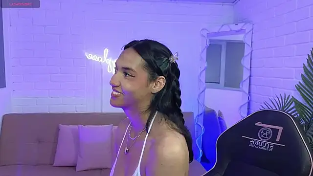 Snapshot of artemiss_tay chatting on November 7, 7:14 pm artemiss tay online show from November 7, 7:14 pm