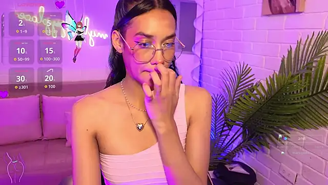 Snapshot of artemiss_tay chatting on November 8, 7:01 pm artemiss tay online show from November 8, 7:01 pm