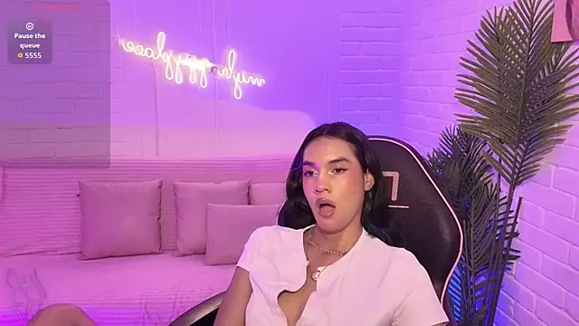 Snapshot of artemiss_tay chatting on November 18, 7:07 pm artemiss tay online show from November 18, 7:07 pm