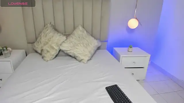 Dani rosse  online show from October 10, 12:37 pm