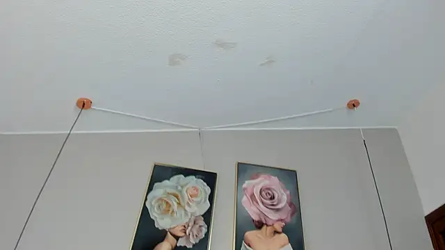 Snapshot of Dani_rosse_ chatting on May 7, 12:54 pm Dani rosse online show from May 7, 12:54 pm