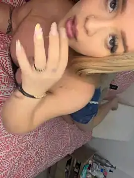 Snapshot of Dani_rosse_ chatting on July 6, 8:00 pm Dani rosse online show from July 6, 8:00 pm
