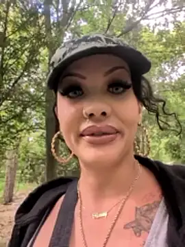 Av3ryyBe3 online show from June 6, 9:19 pm