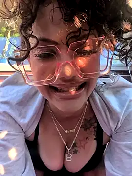 Av3ryyBe3 online show from June 10, 11:57 pm